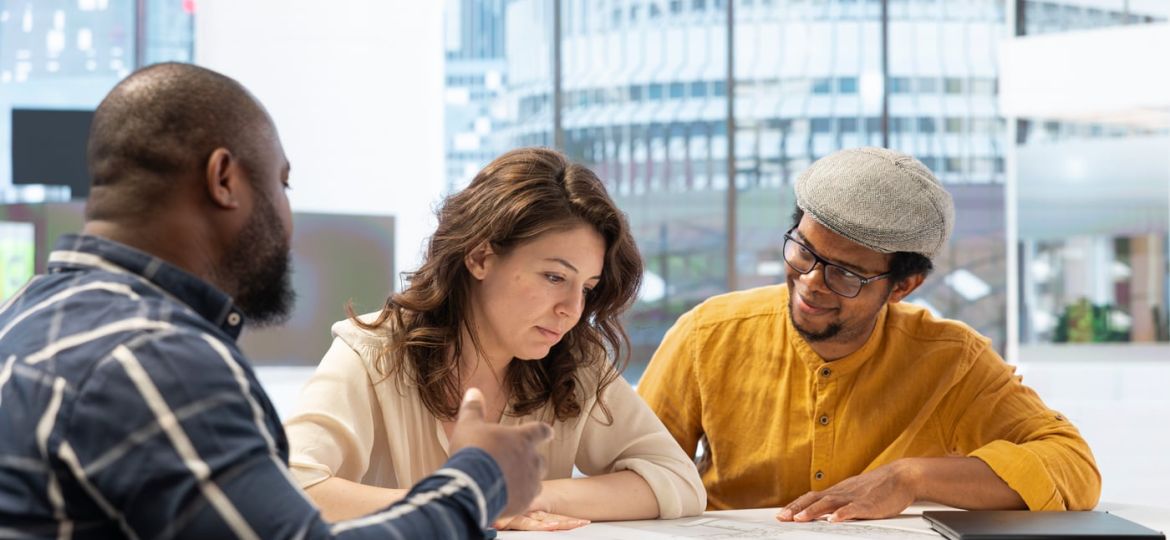 España aprueba el impulso a la regularización de migrantes